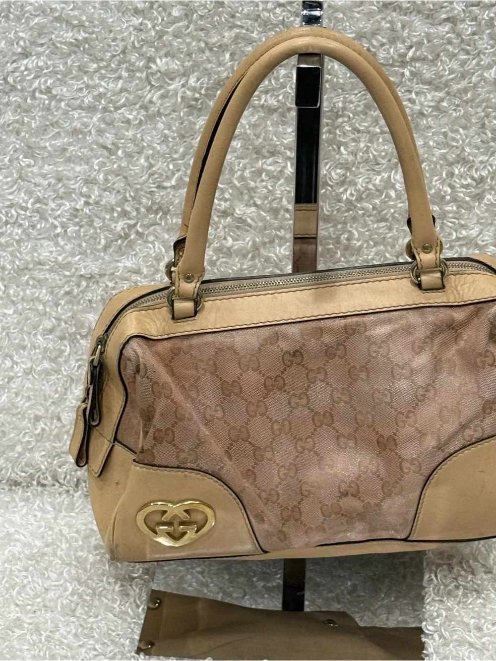 Gucci boston heart